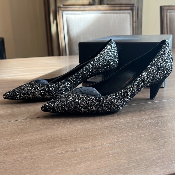 Saint Laurent heels, size 36+, black & silver glitter with a small kitten heel. - Picture 4 of 7